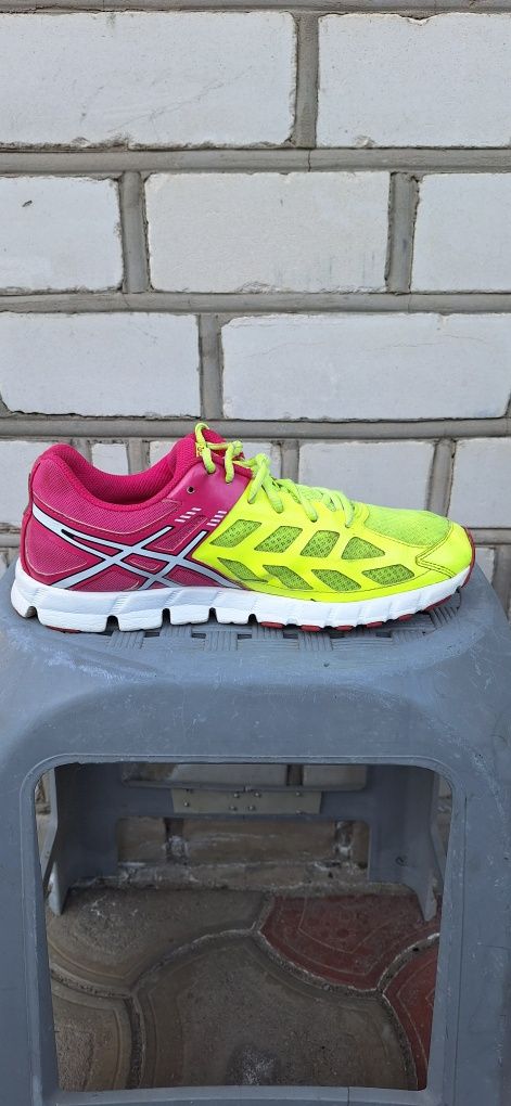 Asics кроссовки оригинальные 41 раз