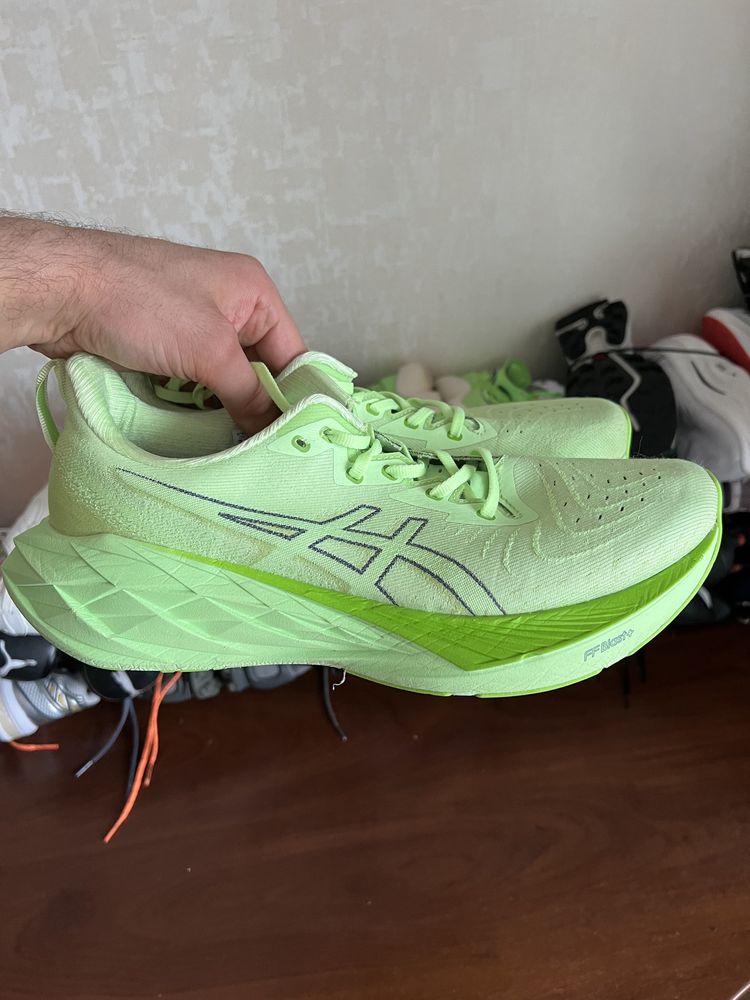 Оригінальні Кросівки Asics NOVABLAST 4 44.5р.28.25см.