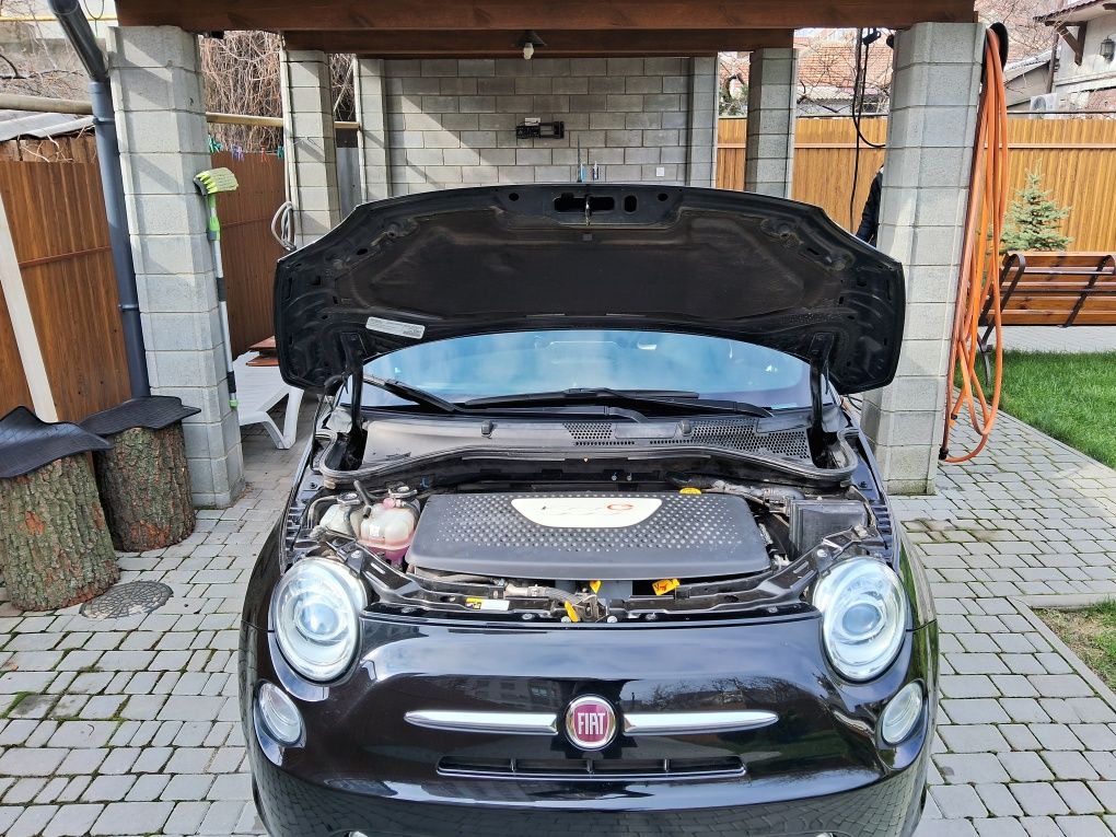 Автомобіль Fiat 500e