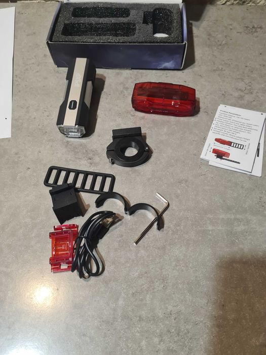 żestaw oświetlenia rowerowego Led przó i tył ładowany na USB C