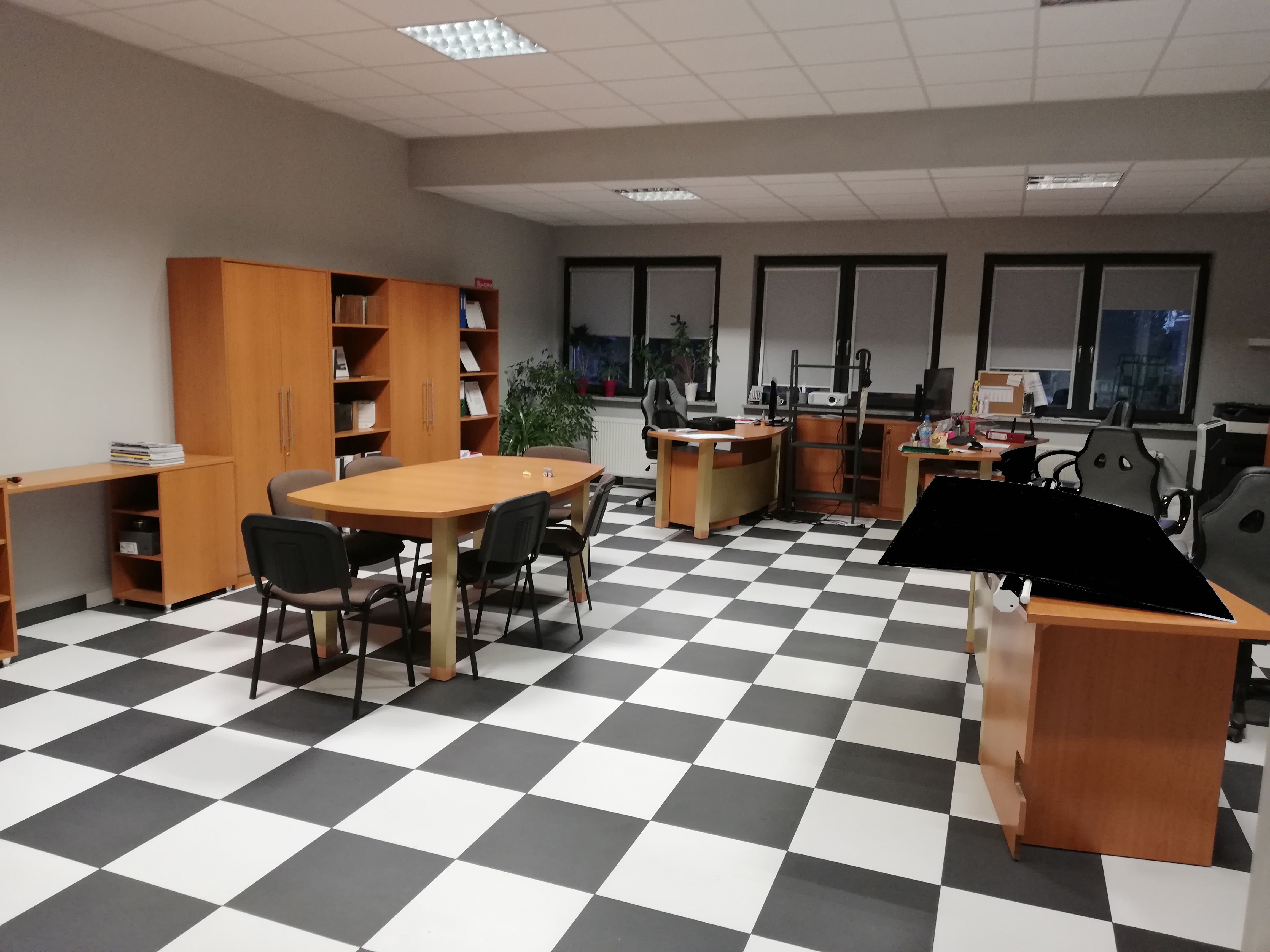 Lokal w Zduńskiej Woli 65m2/ogrzewanie w cenie!