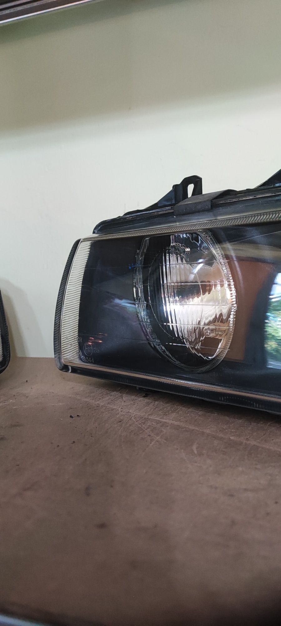 BMW E36 Lampy ZKW Soczewka NOWE Szkła Regeneracja Reflektory Piękne