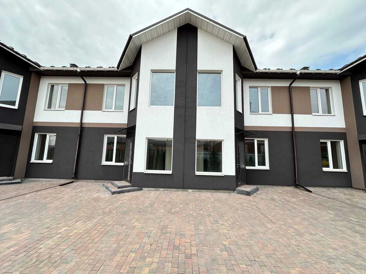 Продам таунхаус. зроблена штукатурка, розведена електрика. є газ !