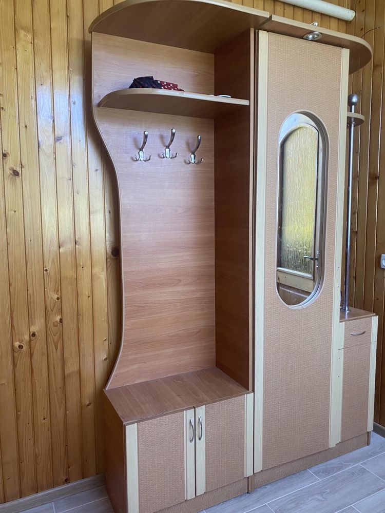 Продам прихожу