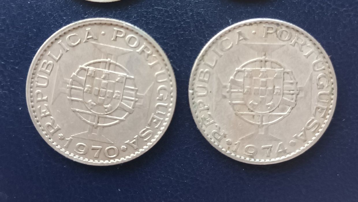 Moedas Moçambique 20$00-1955; 10$00- 1960/70/74 ; 2$50 - 1953/54/55/65