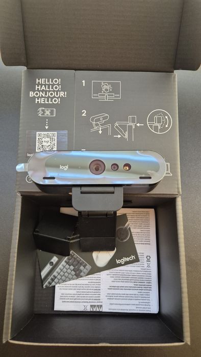 Веб-камера LOGITECH Brio 4K Graphite 

1. Фото в белье (др