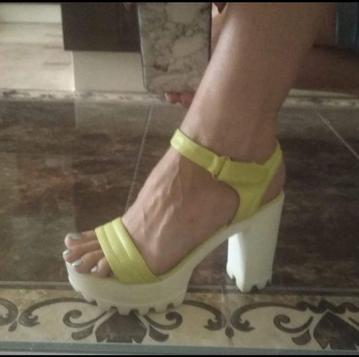 Женская обувь 39 размер