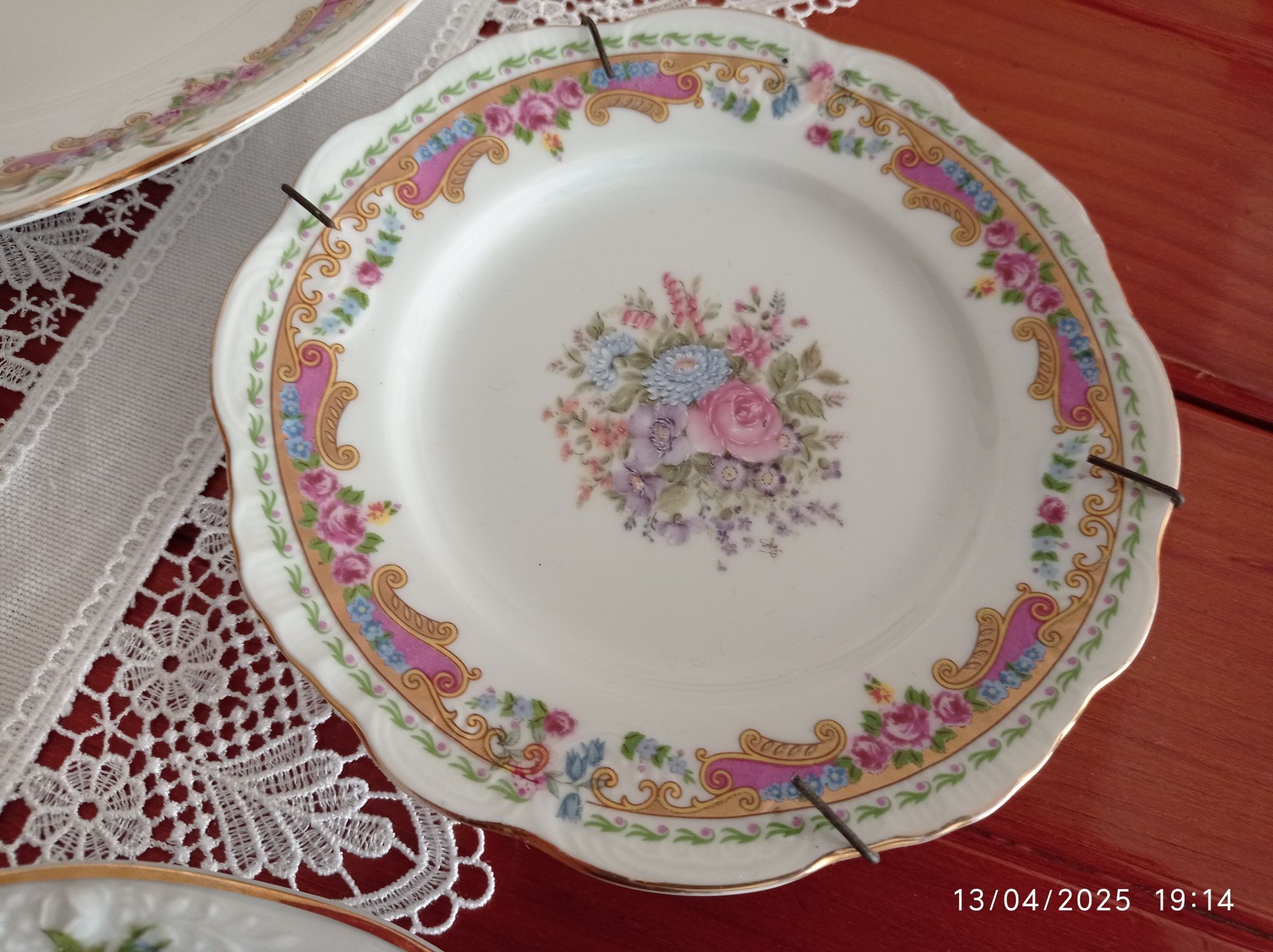 Pratos decorativos em Limojes