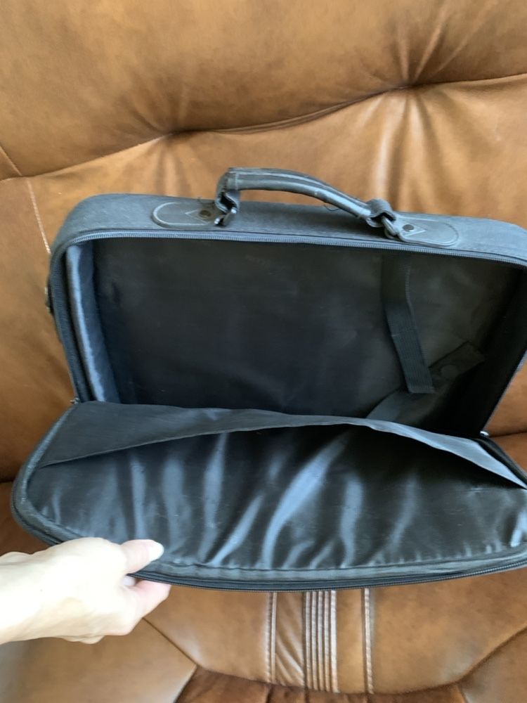 Кейс - портфель для ноутбука