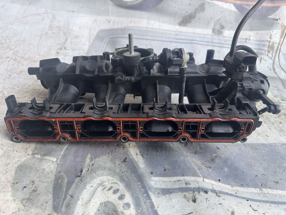 Впускний коллектор 2.0 tsi 06133185 ccz бензин шкода пассат skoda pass
