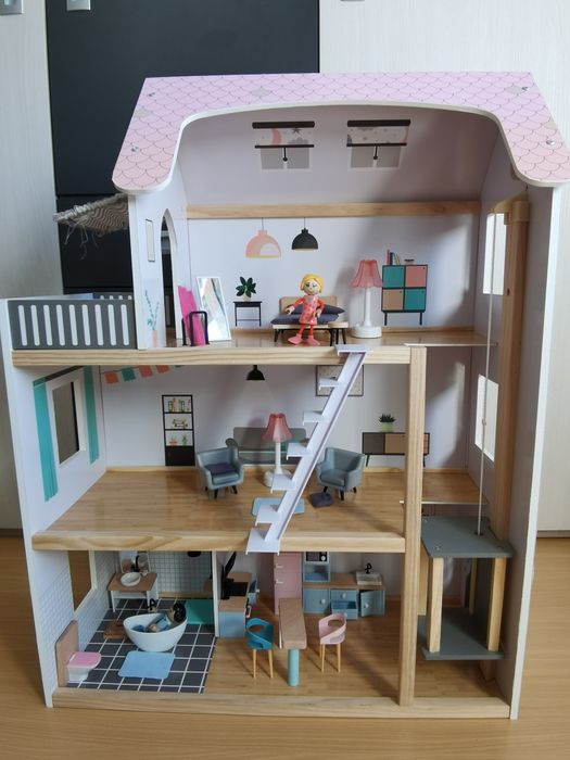 Casinhas de bonecas madeira