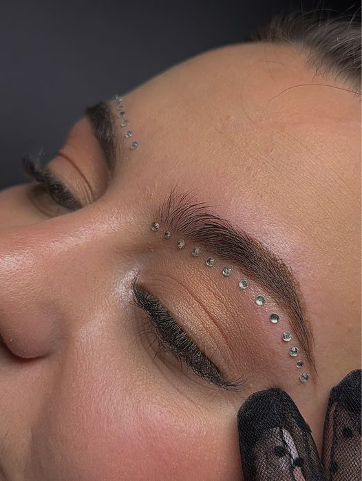 Брови Вії Бориспіль