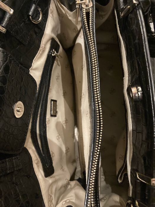 Mala Pele GUESS Preta