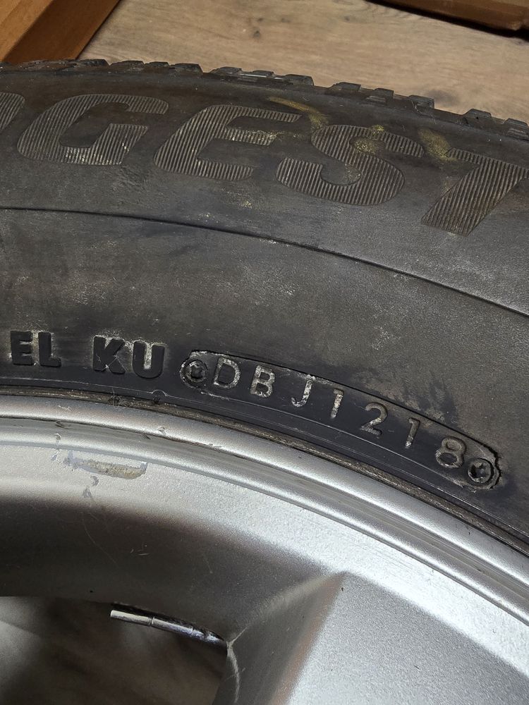 Диски з резиною Bridgestone r16( шипи)Хюндай Туксон