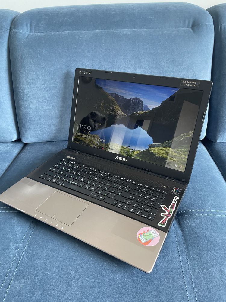 Ноутбук ASUS K75VM / 17.3” / Core i5 / 12 ГБ ОЗП / GeForce
