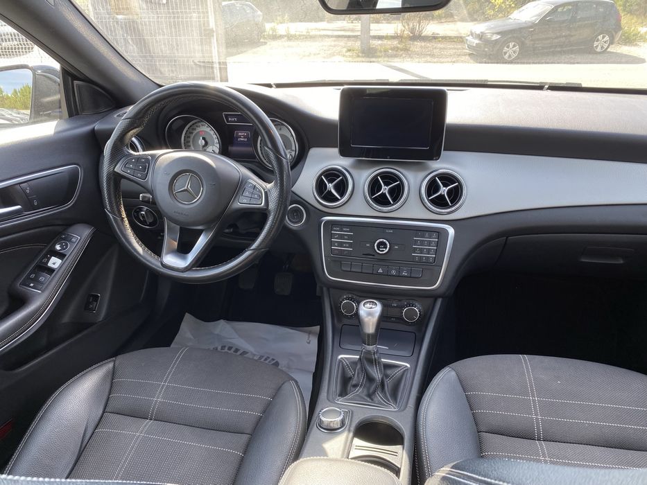 Mercedes-Benz CLA 180d - NACIONAL