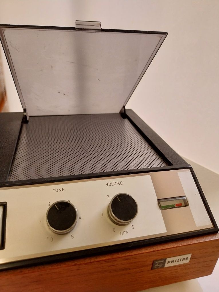 Philips EL 3310, mono cassette deck.