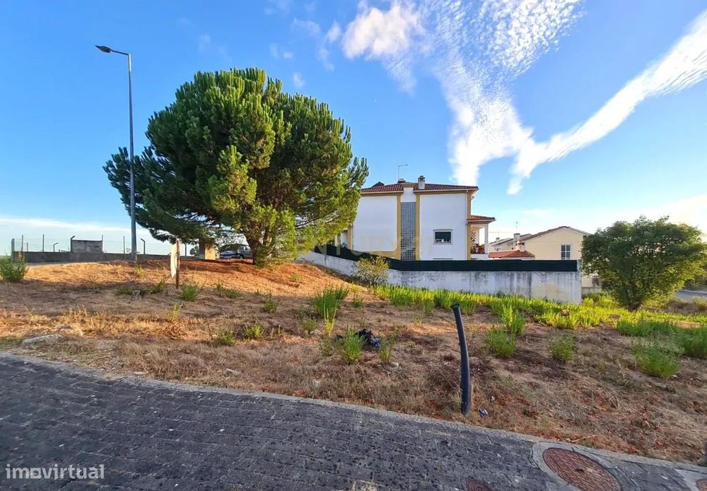 Lote de terreno para construção urbana no Entroncamento, no Casal Vidi