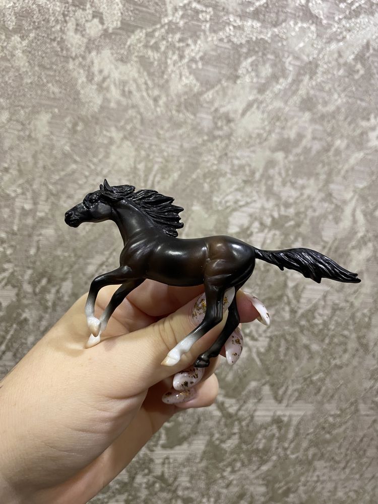 Лошадь Breyer( не шляйх)