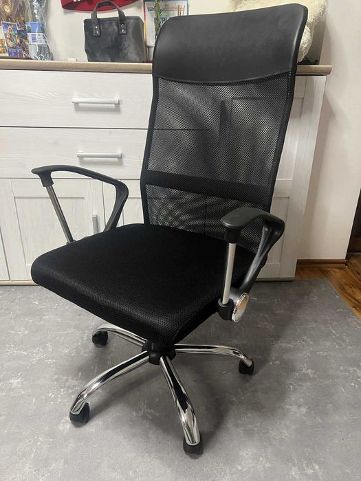 Krzesło biurowe BILLUM czarny