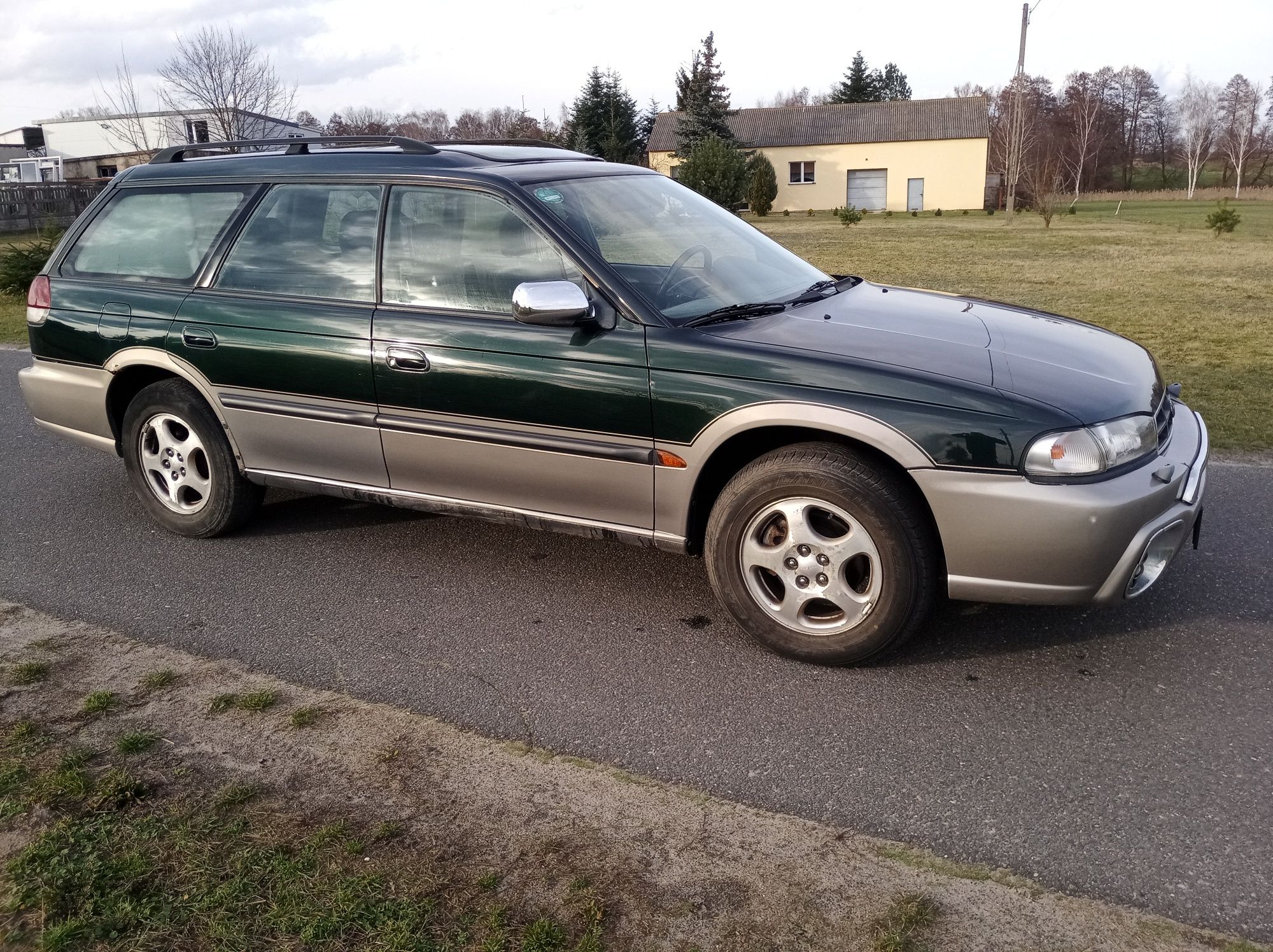 Subaru outback 2.5 automat