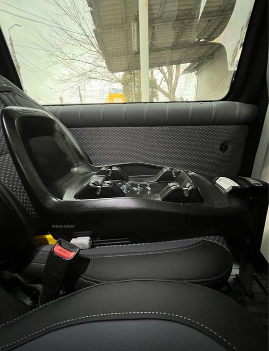 Автолюлька Mахі Cosi pebble з базою Isofix