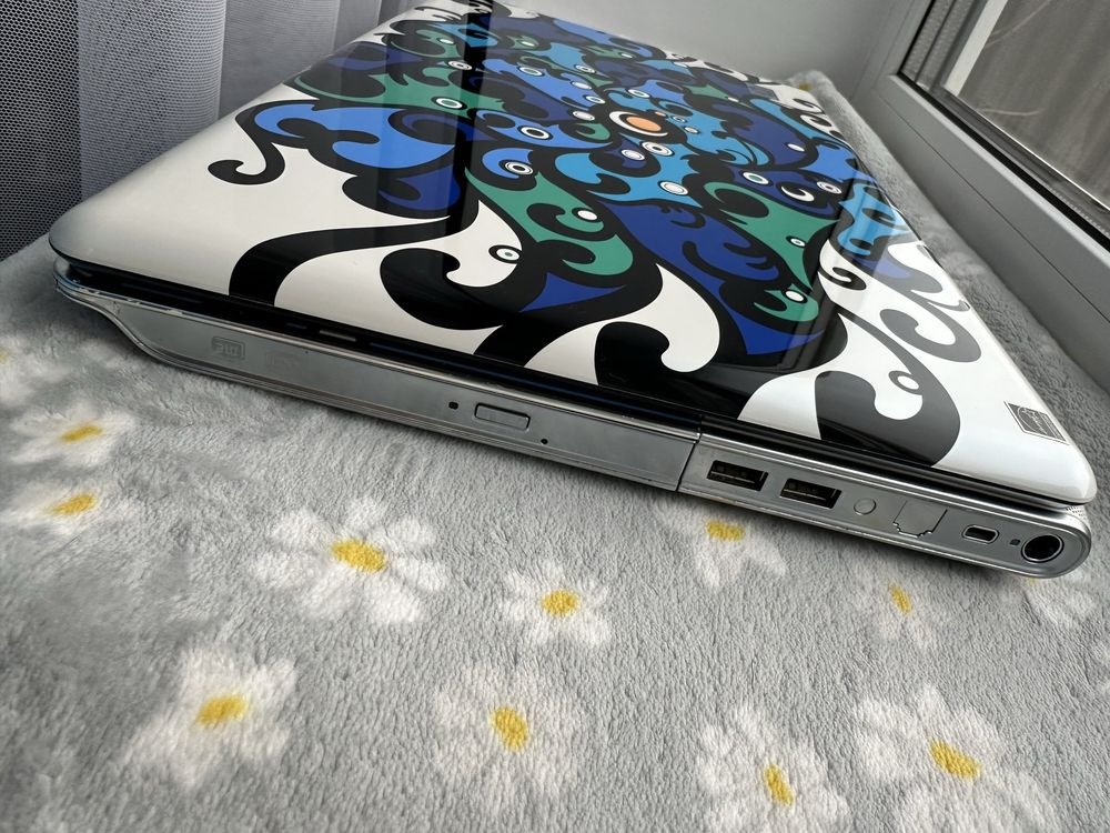Ноутбук HP dv6-1299er Artist Edition