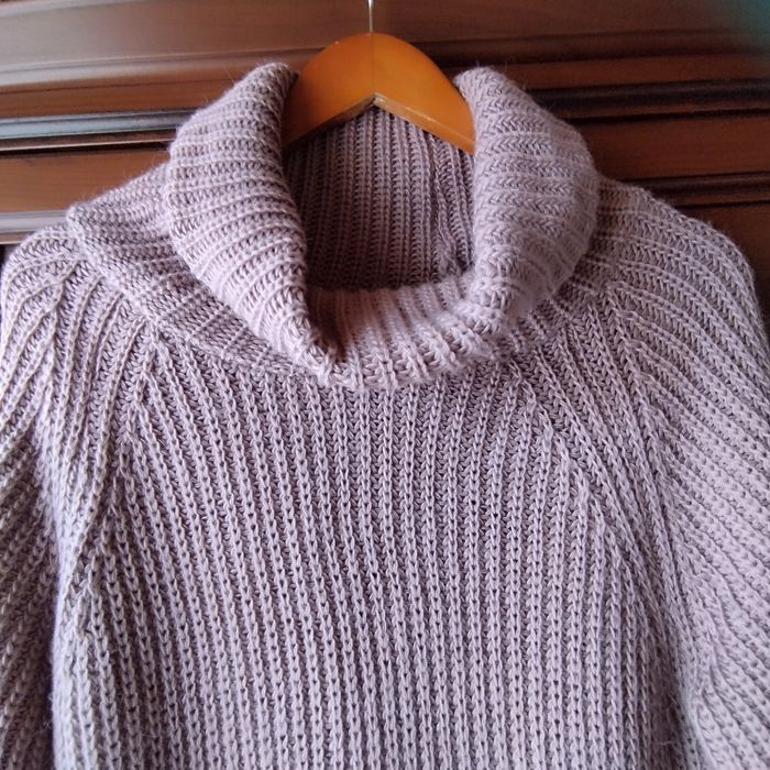 Свитер,туника,платье р.50-56 шерсть с акрилом.