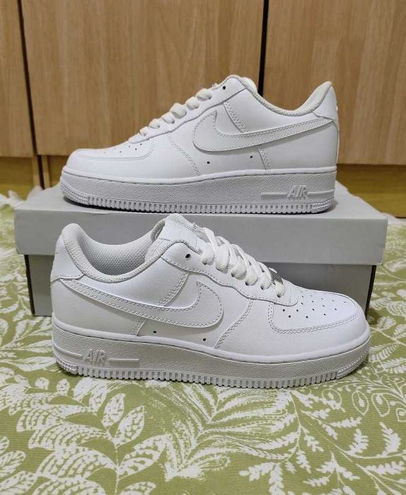 Buty damskie Trampk Nike Air Force 1 Low '07 White R.44