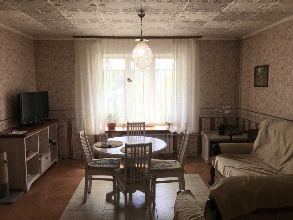 Будинок на пагорбі з видом на озеро та власною енергією, Гвоздів