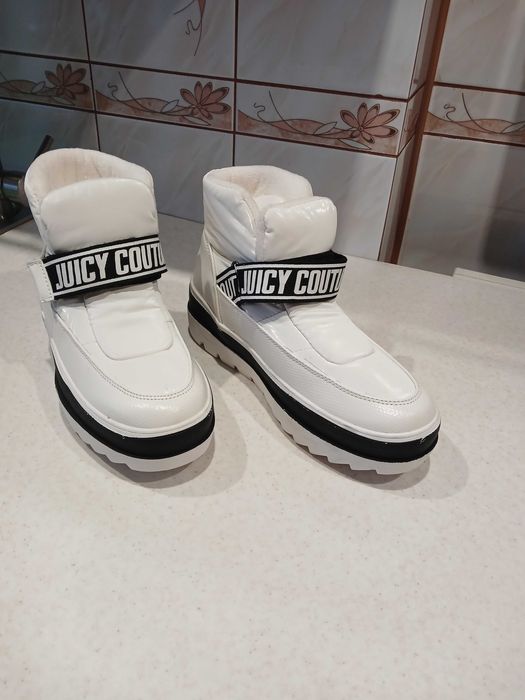 Продам ботинки женские