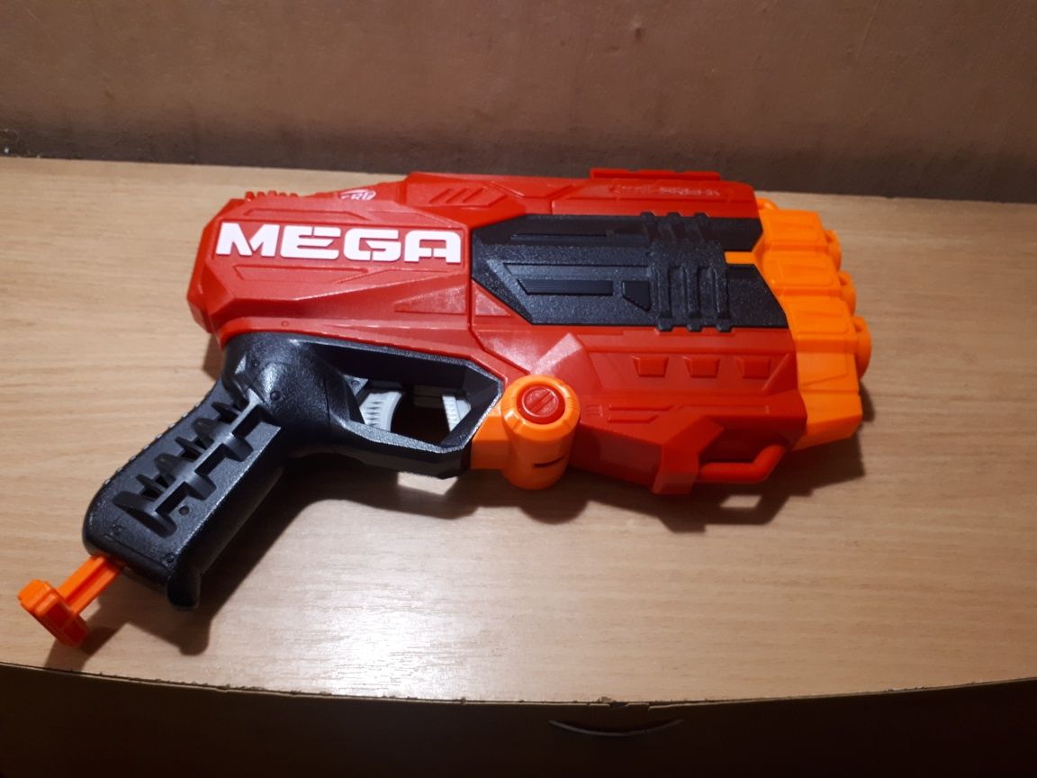 Игрушечный Бластер  Nerf.