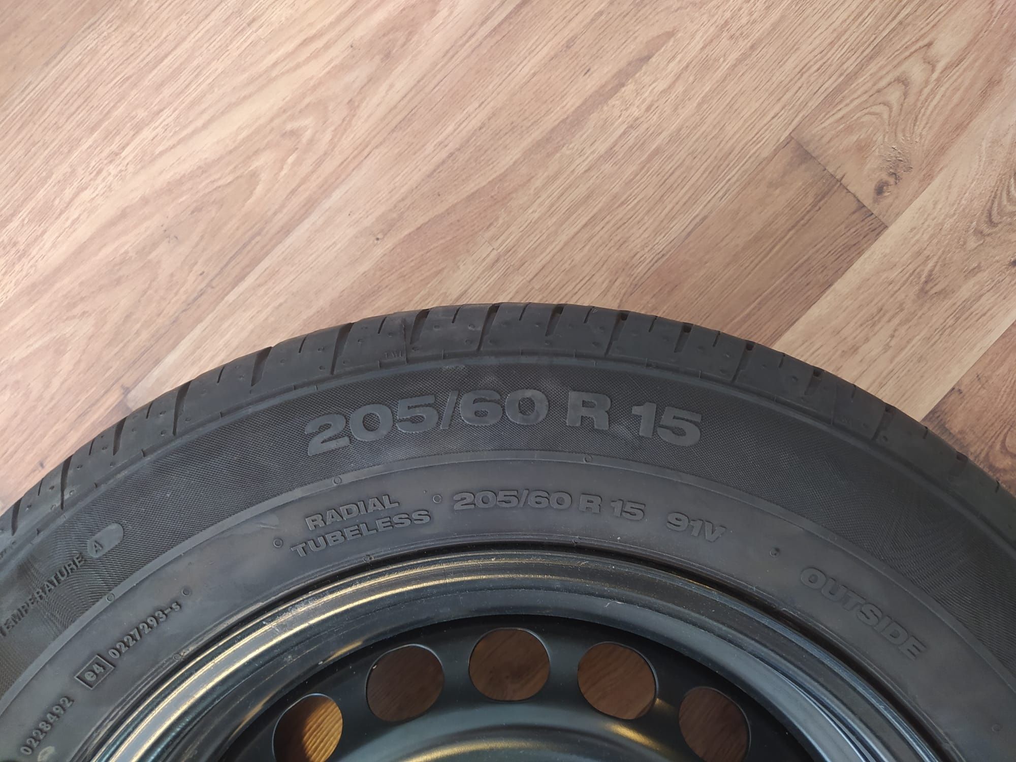 Opona letnia Continental 205/60 R zapas 15