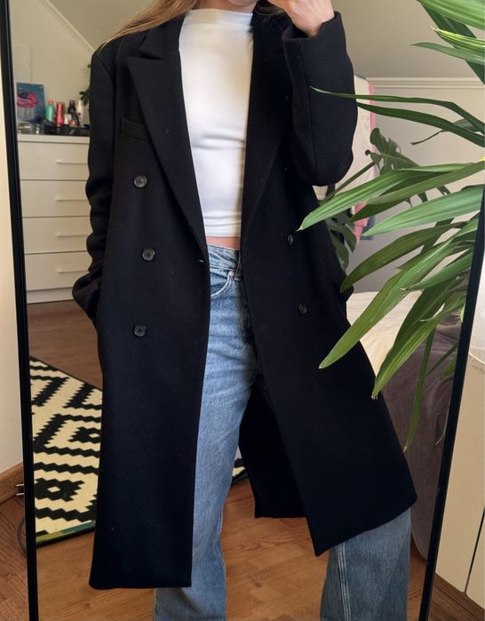 Чорне пальто zara xs manteco