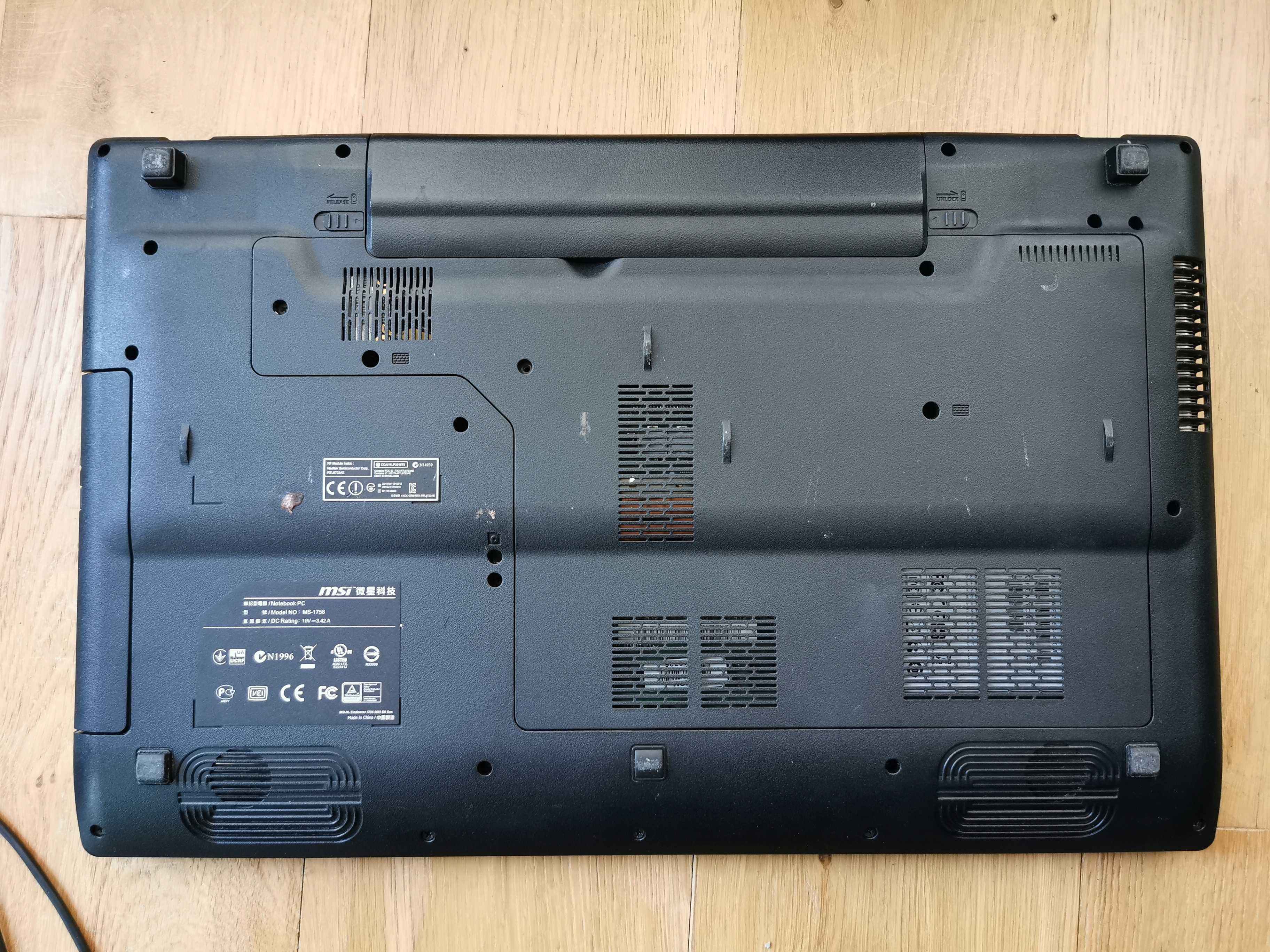 Laptop MSI MS-1758 17 cali procek i7 działa, uruchamia się + zasilacz