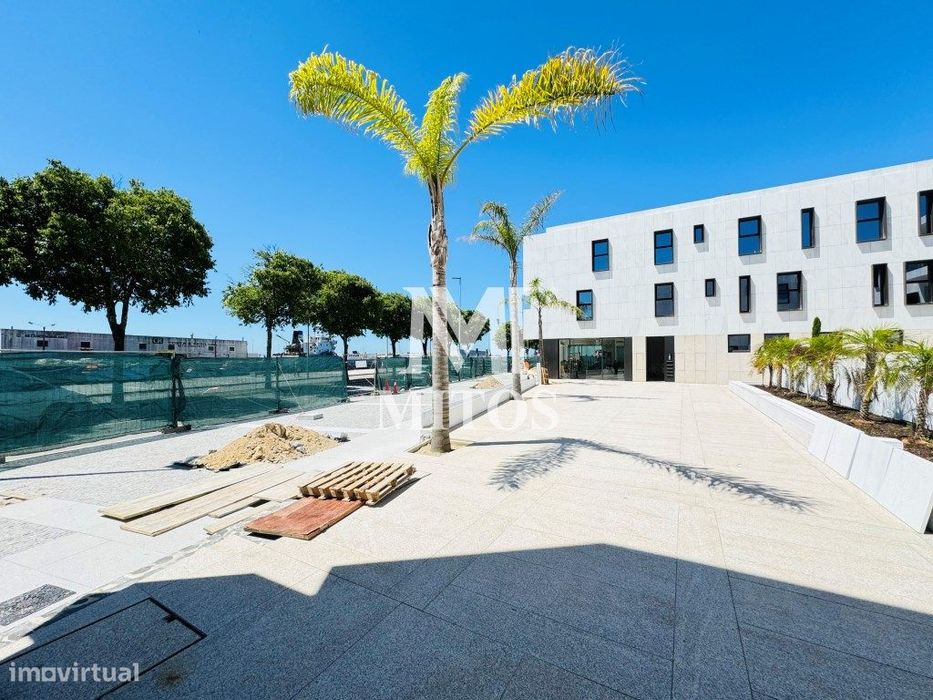 Loja, para arrendamento, no Centro da Cidade