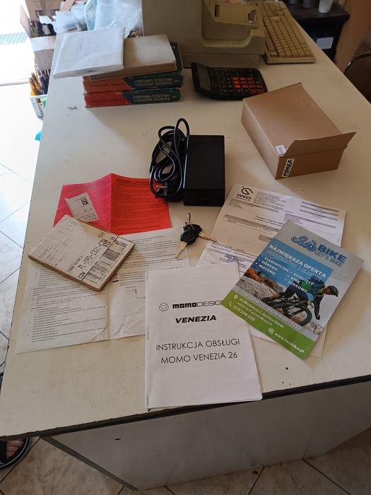 Rower miejski elektryczny MomoDesign Venezia 26- 36V, 7,8 Ah, 280 Wh