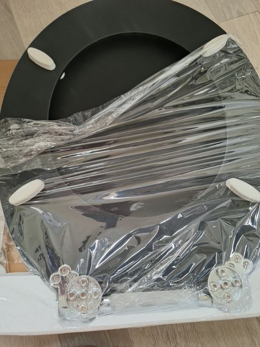 Drewniana deska sedesowa z regulowanymi zawiasami  czarna 43x37