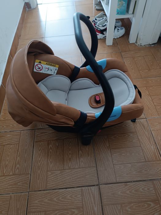 Bebê conforto carro