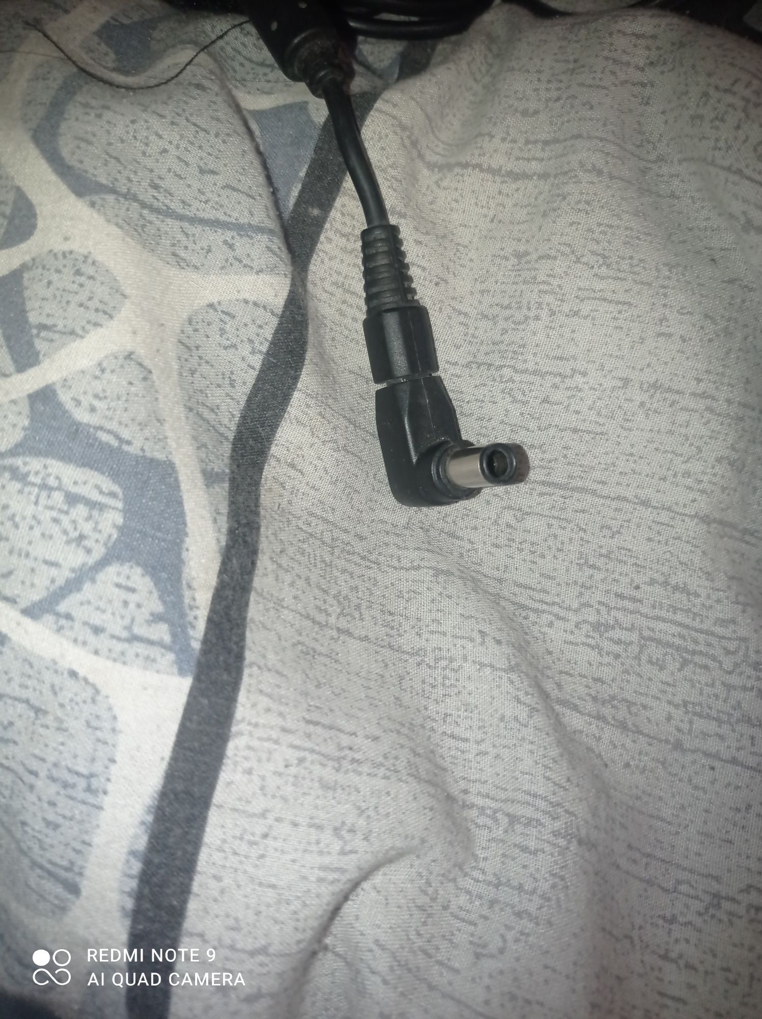 Продам зарядку  BELKIN