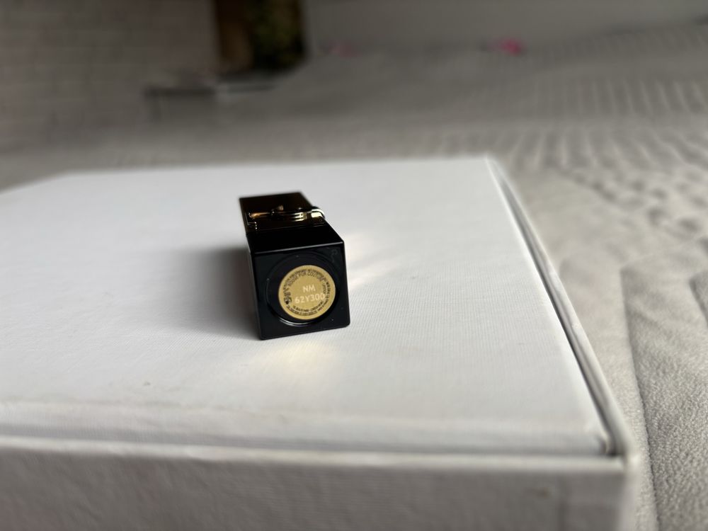 Pomadka Yves Saint Laurent mini wersja NM nu muse 1.3g