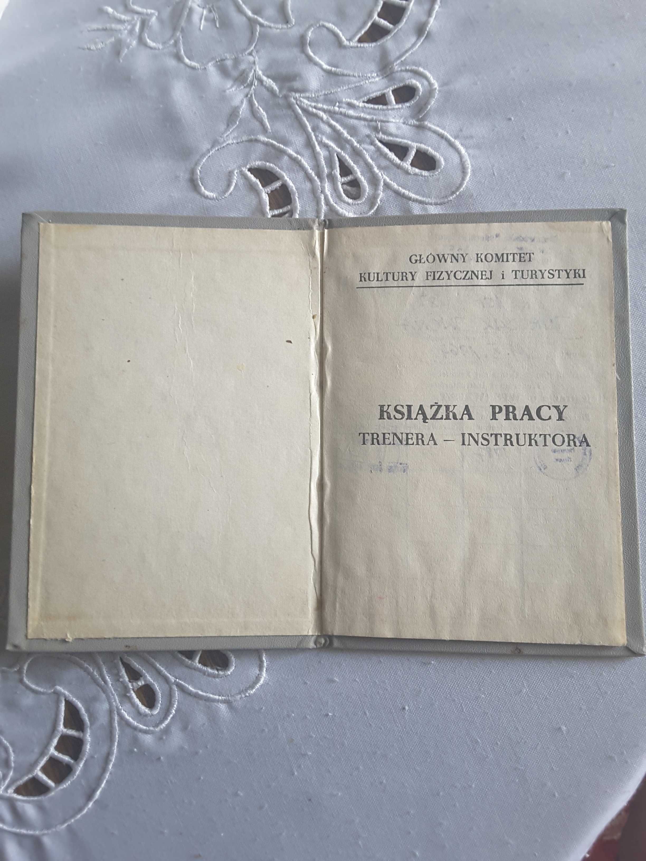 Stara książka pracy PRL trenera instruktora piłki siatkowej 1987 r