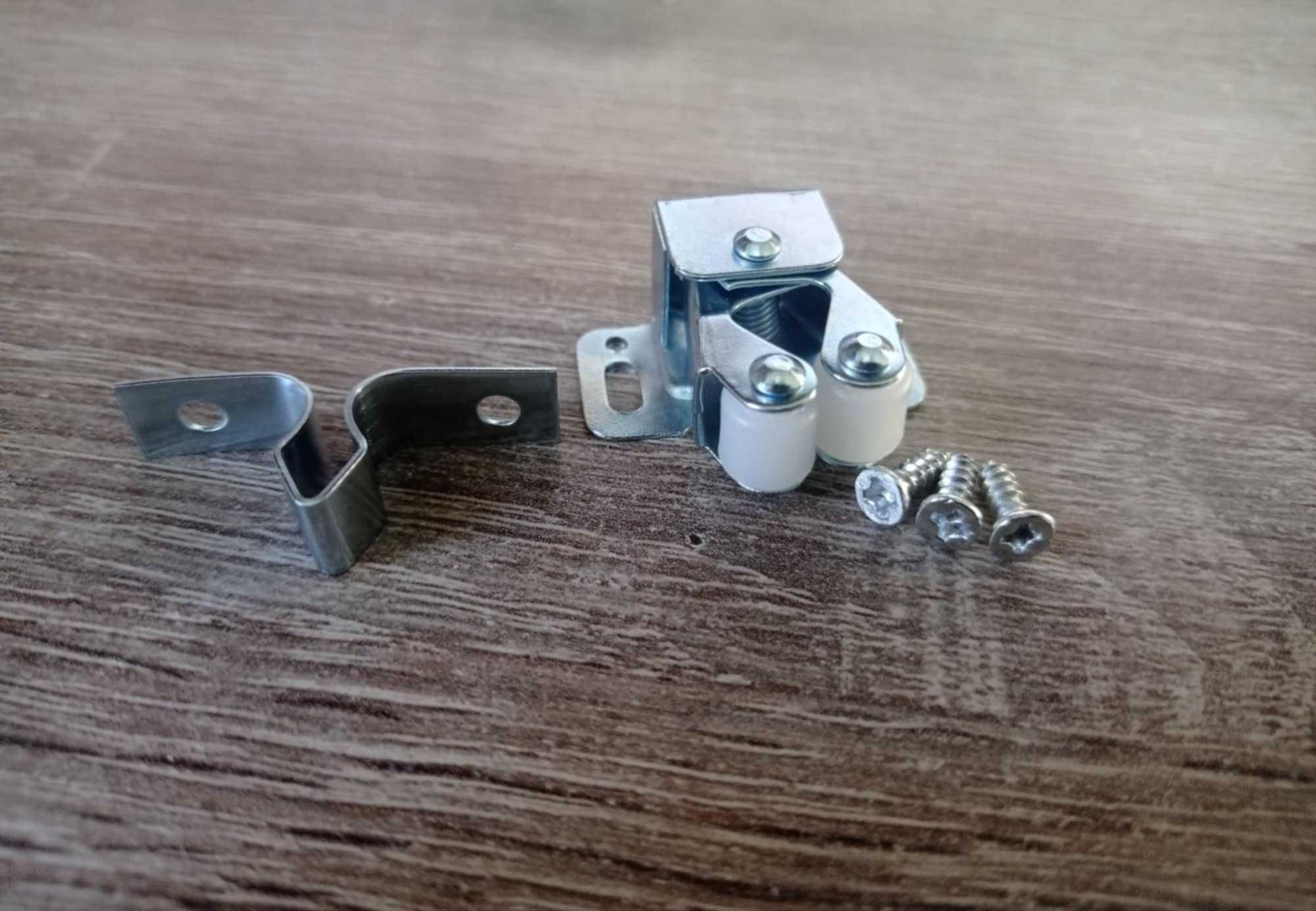 Zatrzask meblowy rolkowy  Zamek wciskany