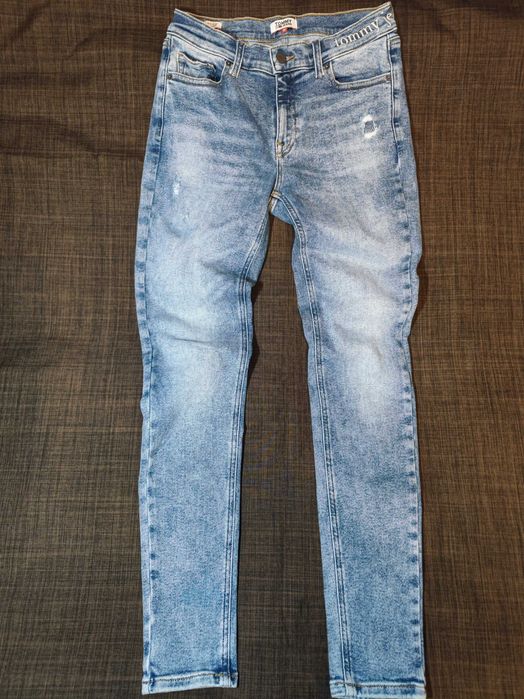 Зауженные женские синие джинсы tommy jeans (28х32р.М)