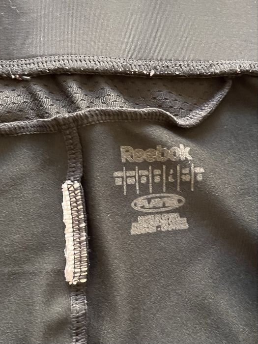 Calças desporto Reebok pretas