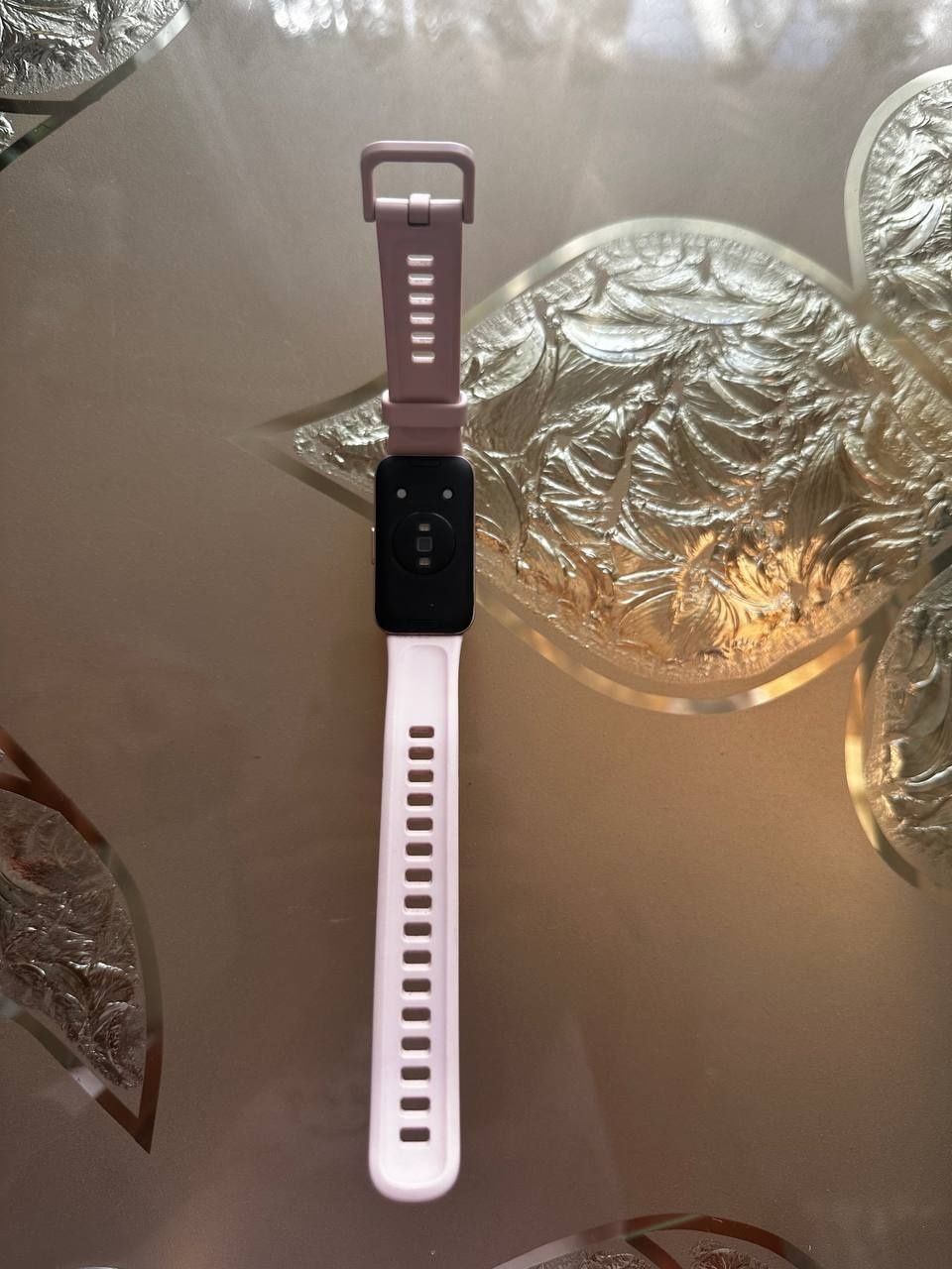 Смарт годинник жіночий Huawei band 8