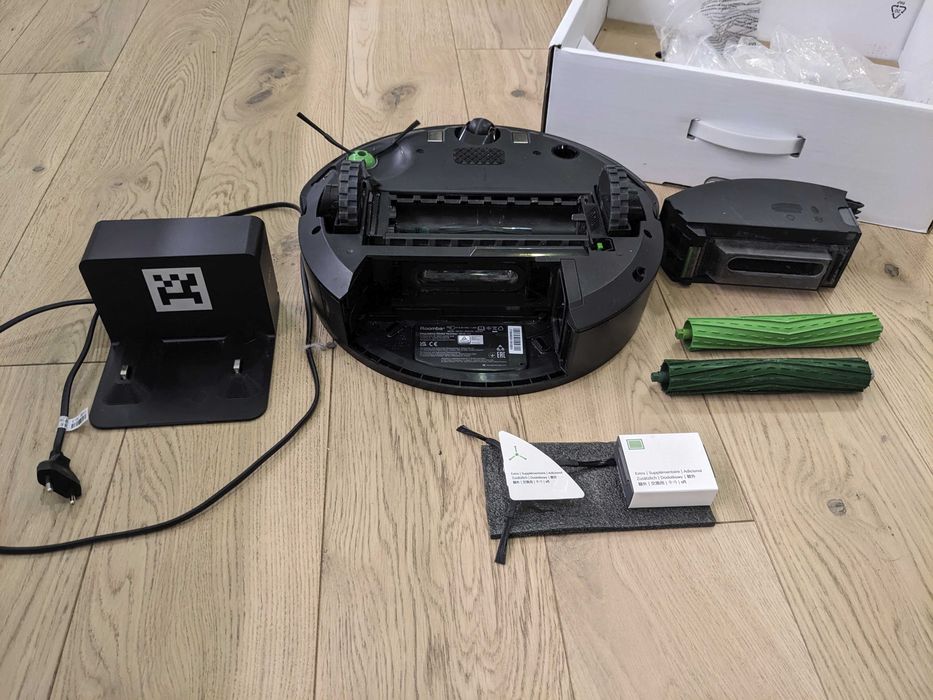 Robot sprzątający odkurzacz iRobot Roomba j7 GWARANCJA