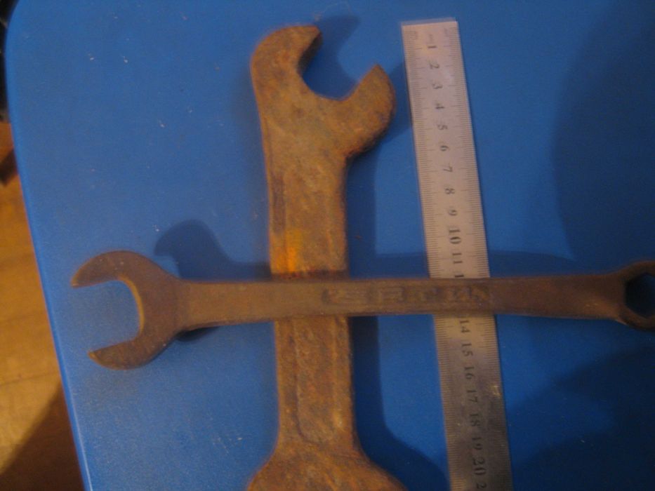 продам антикварни ключи