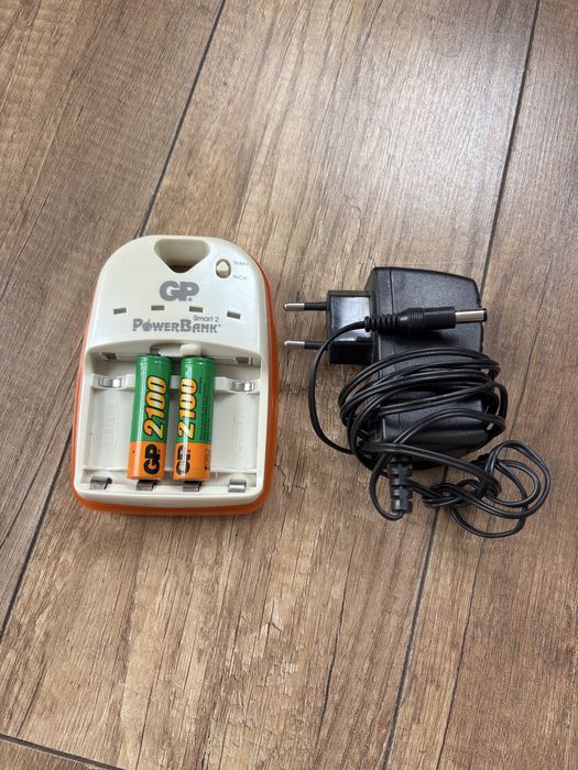 Ładowarka GP PowerBank Smart 2  + 2 baterie/ akumulatory