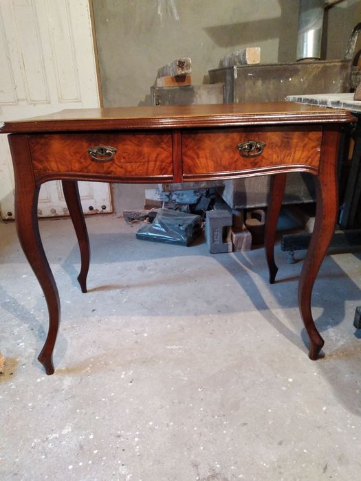 Реставрация дверей, меблей, лестниц, стекольные работы.